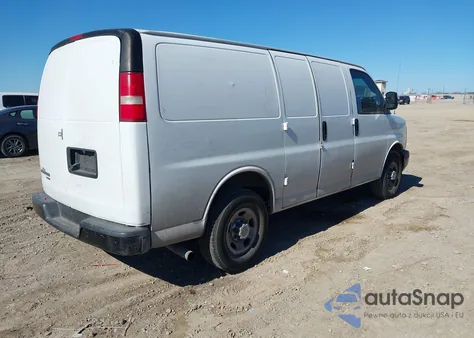 2016 Chevrolet Express 2500 Work Van z USA, uszkodzony, nr VIN 1GCWGAFF6G1118694